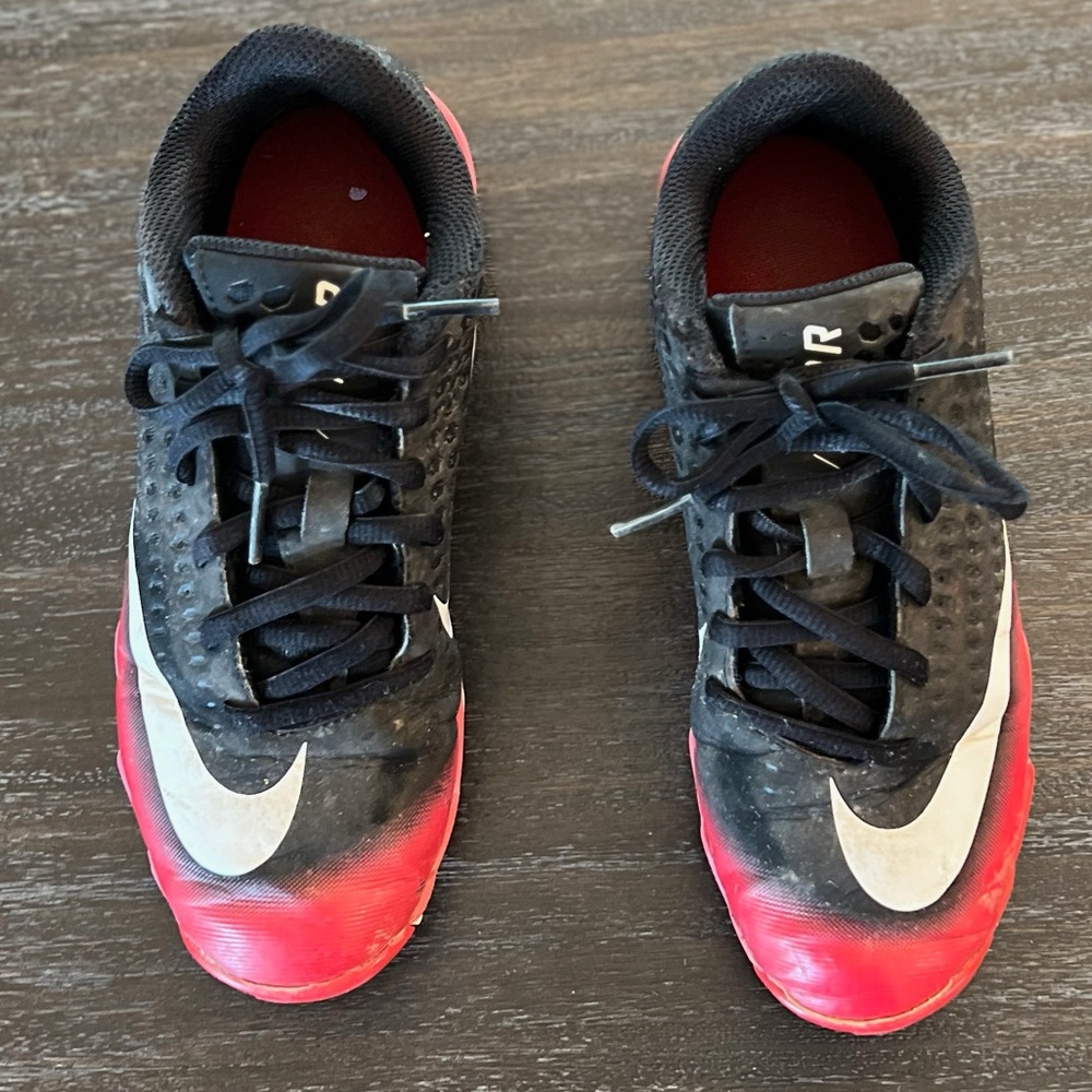 Nike Boys Cleats 2.5Y